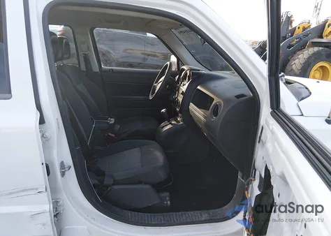 2009 Jeep Patriot Sport z USA, uszkodzony, nr VIN 1J4FF28B09D204596